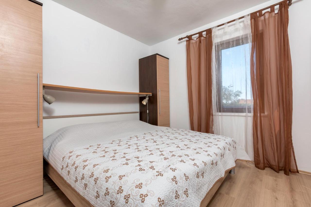 Apartments Mandic Pula Exterior photo