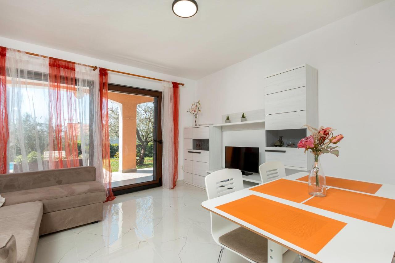 Apartments Mandic Pula Exterior photo