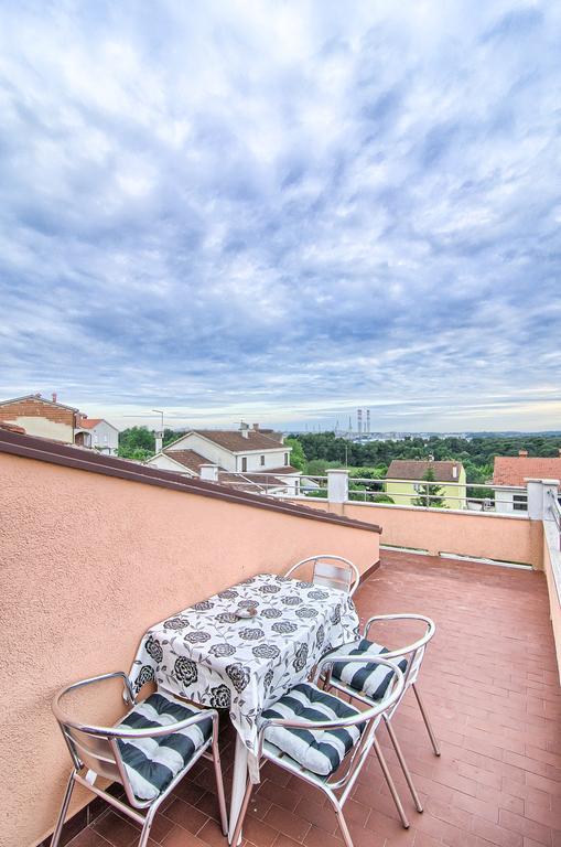 Apartments Mandic Pula Exterior photo