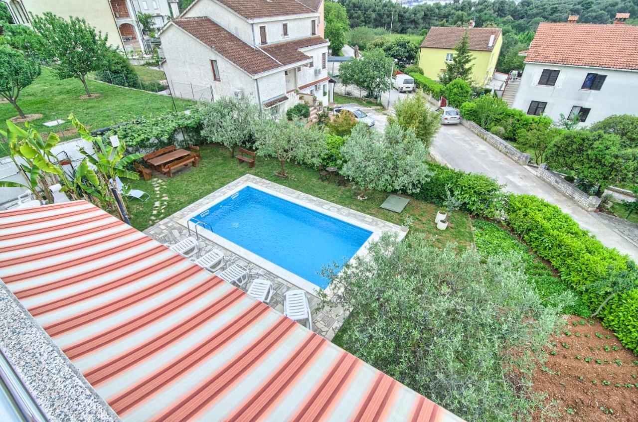Apartments Mandic Pula Exterior photo